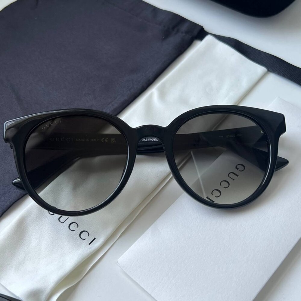 Authentic GUCCI GG 0638SK Women Sunglasses Black Oval 53mm Sunglasses with case